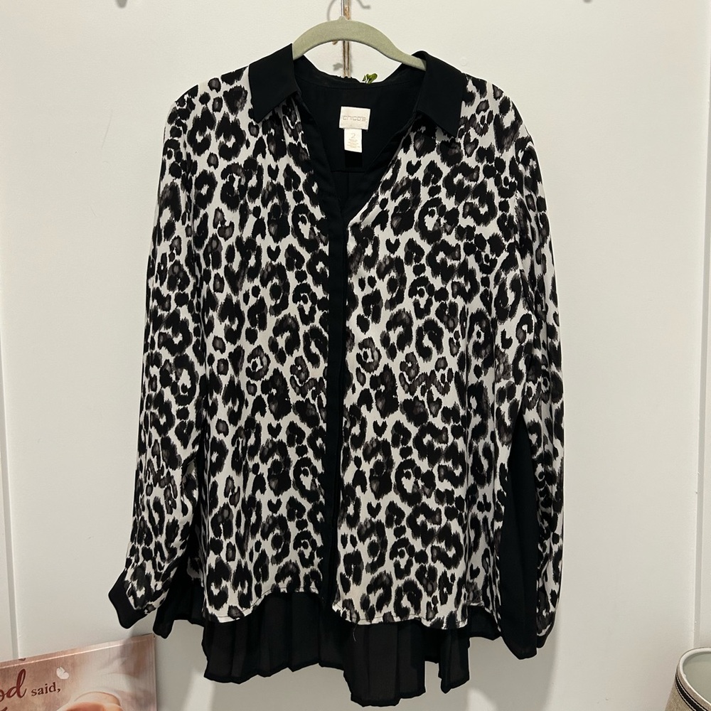 Chico’s Leopard Print Blouse with Black Ruffle Accents size 2 100% polyester GUC